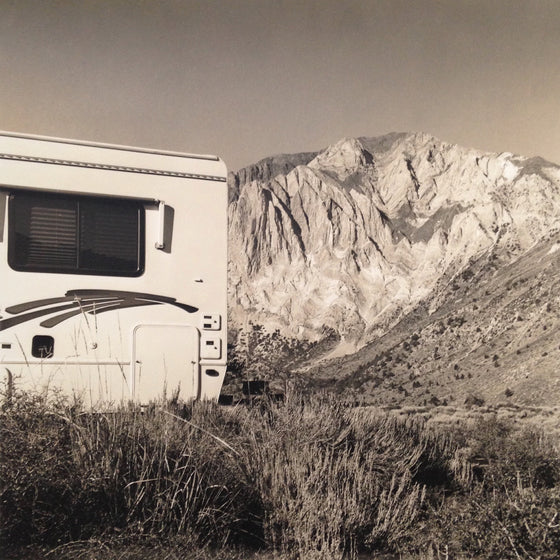 CARS OUTSIDE OF YOSEMITE (2)